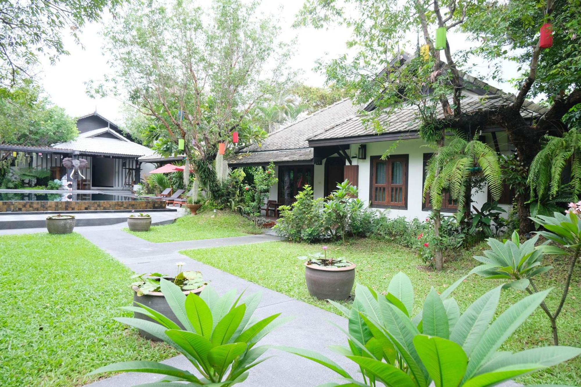 Vimarn Kaew Village And Resort Chiang Mai Buitenkant foto