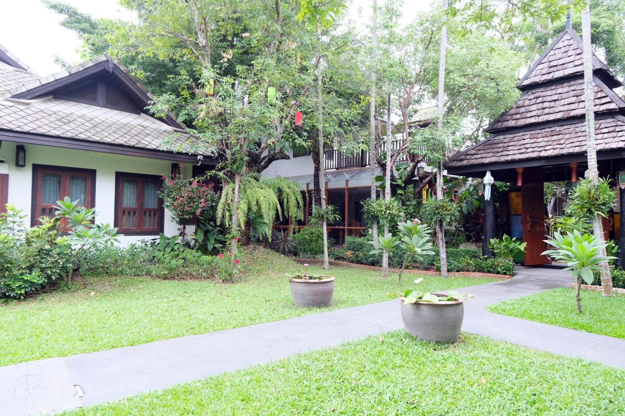 Vimarn Kaew Village And Resort Chiang Mai Buitenkant foto