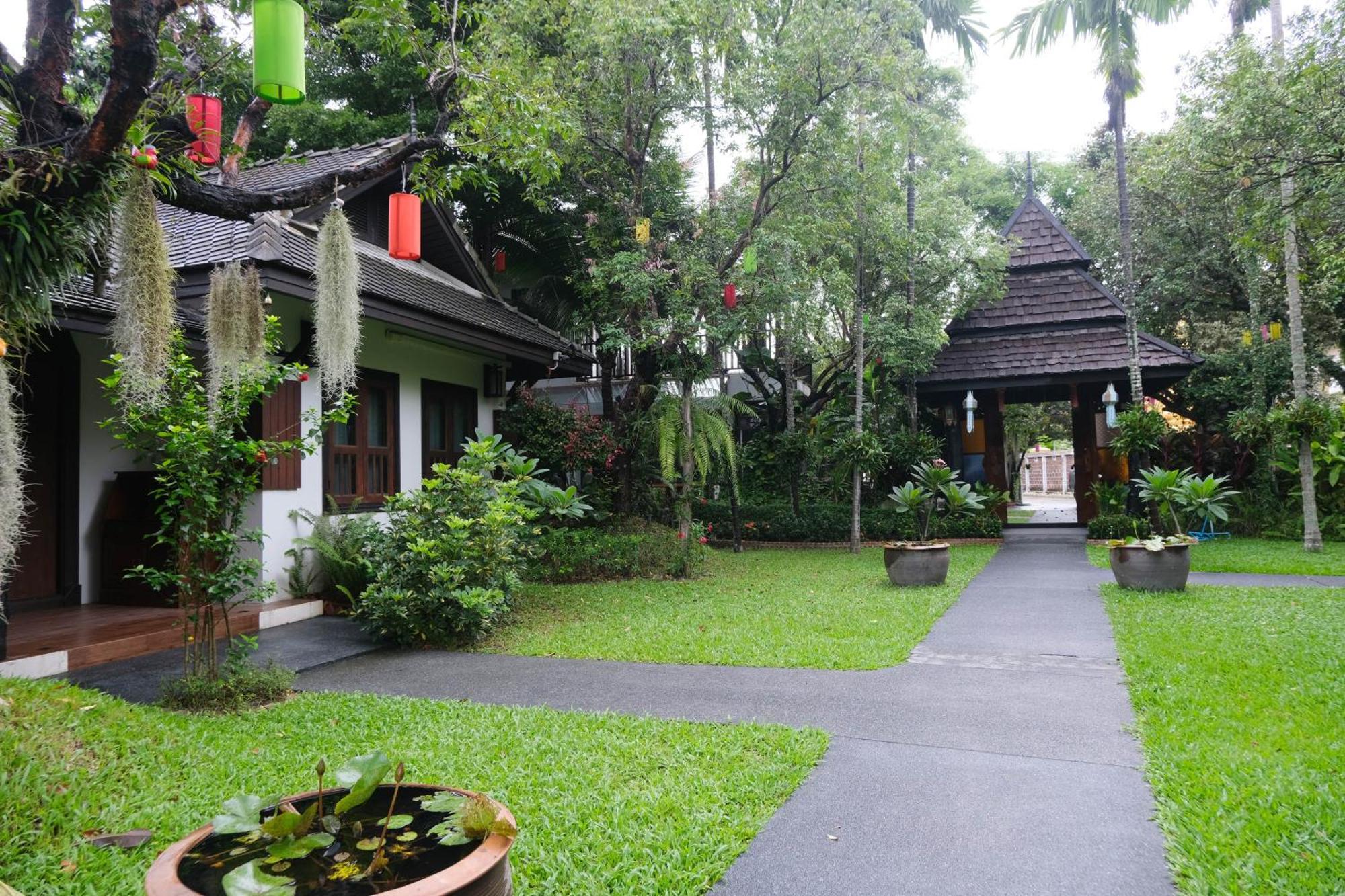 Vimarn Kaew Village And Resort Chiang Mai Buitenkant foto